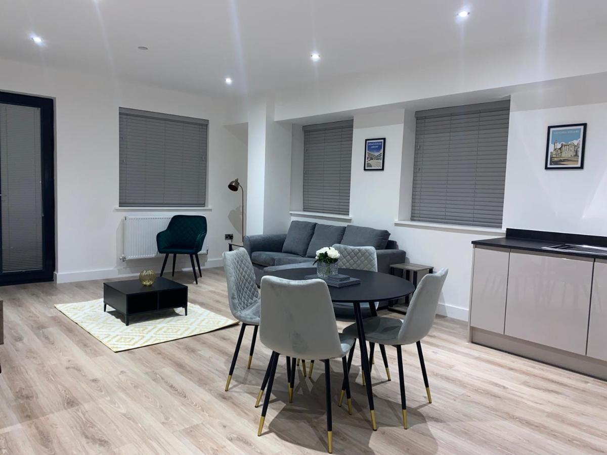 Roomotel - Broadoaks Apartments Solihull Ngoại thất bức ảnh