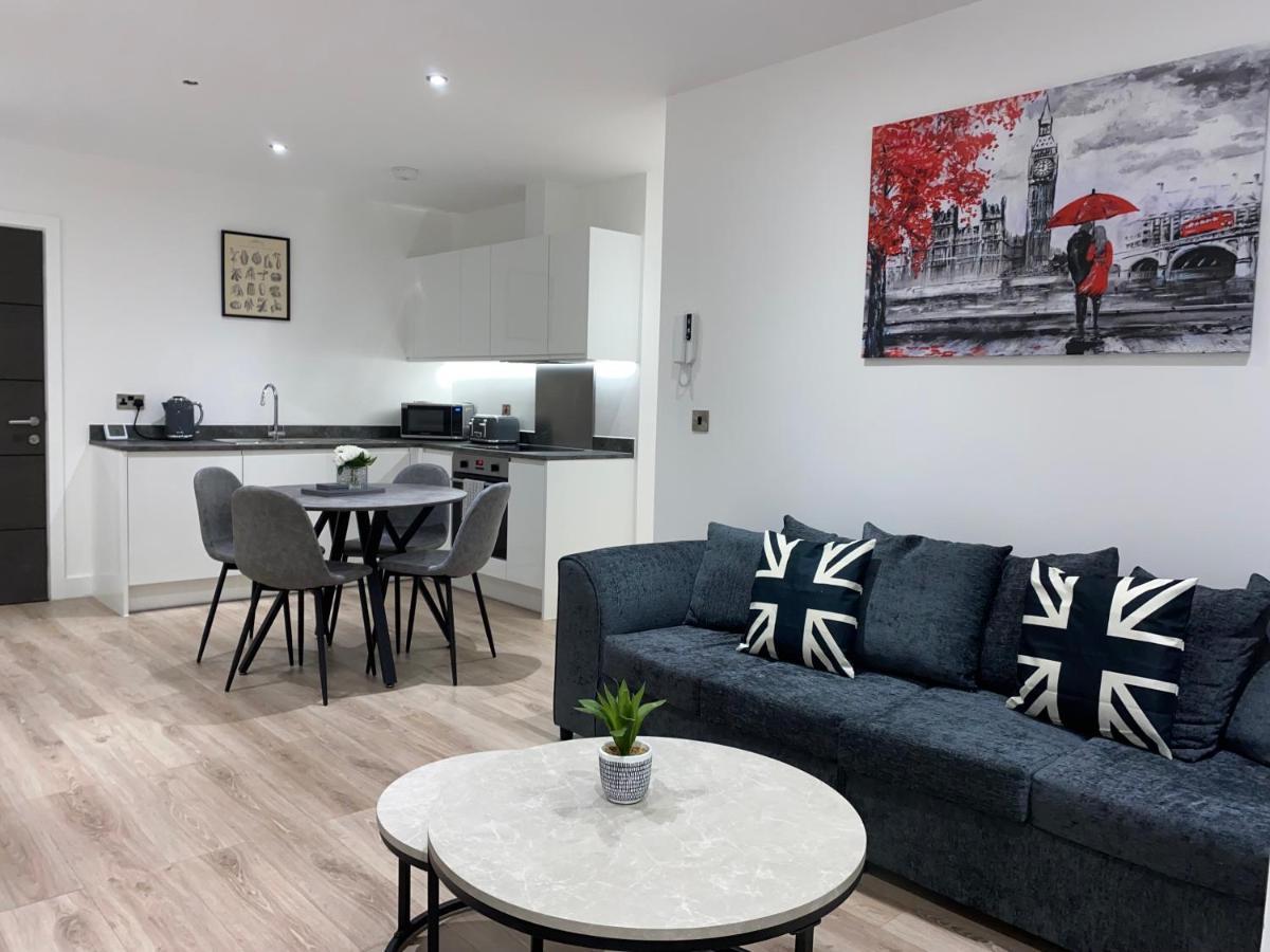 Roomotel - Broadoaks Apartments Solihull Ngoại thất bức ảnh