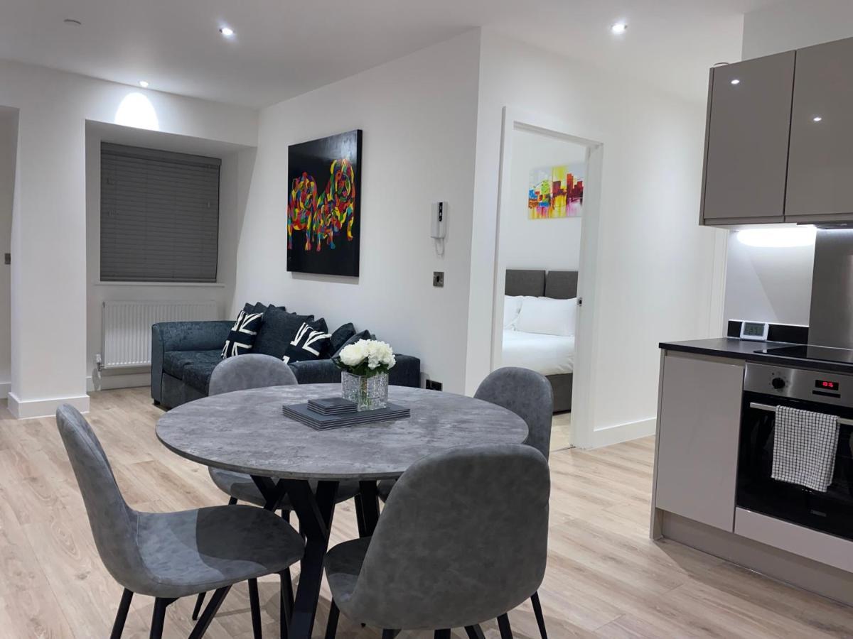 Roomotel - Broadoaks Apartments Solihull Ngoại thất bức ảnh