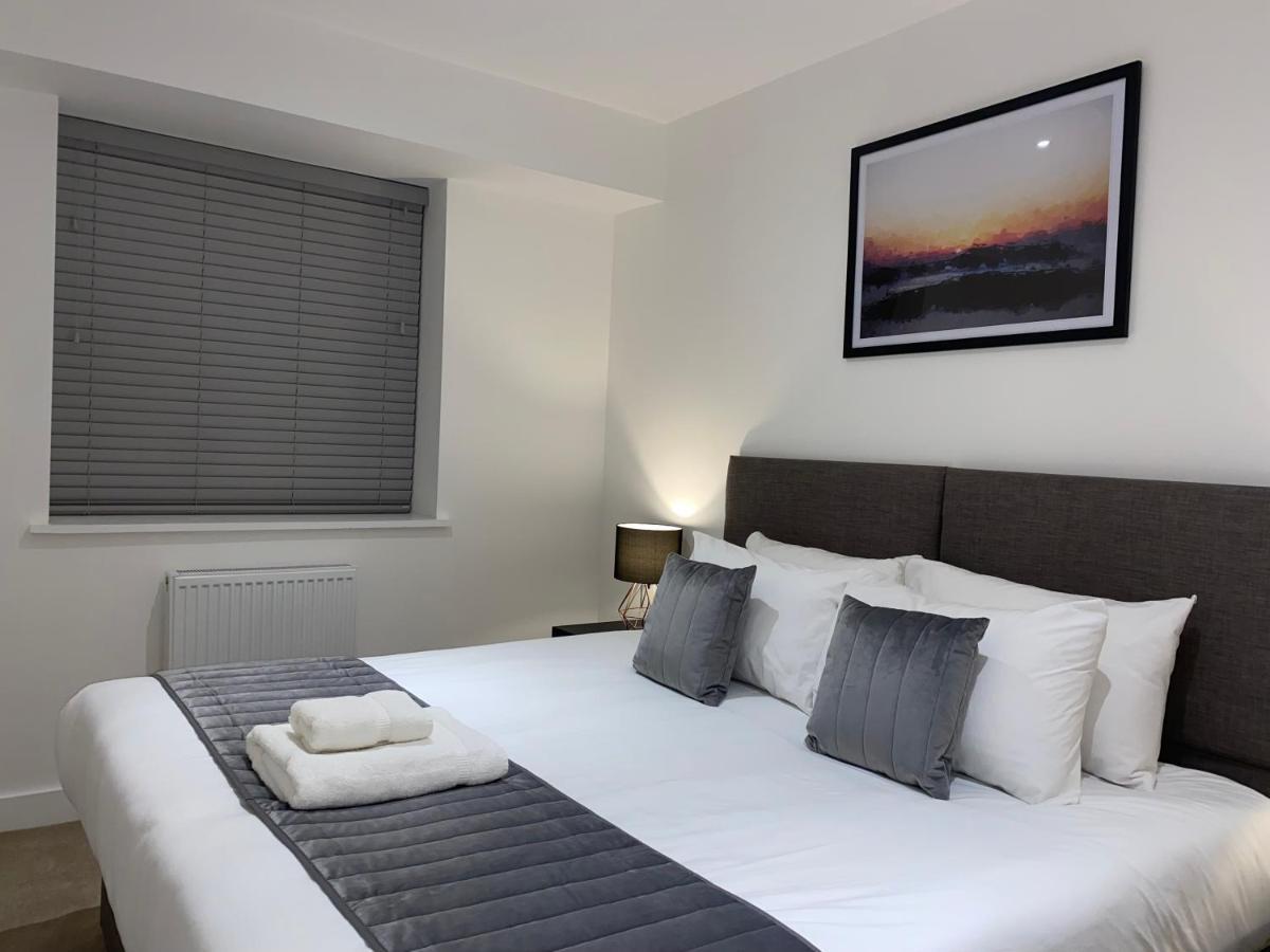 Roomotel - Broadoaks Apartments Solihull Ngoại thất bức ảnh
