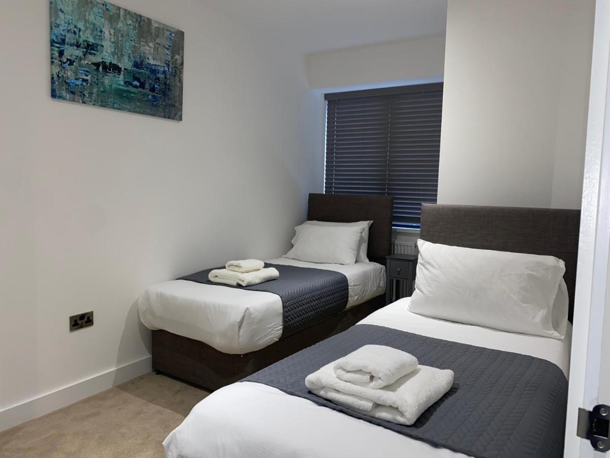 Roomotel - Broadoaks Apartments Solihull Ngoại thất bức ảnh